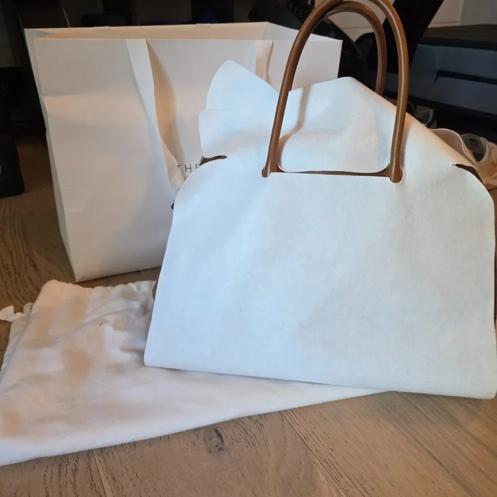 The Row Margaux 15 Soft Leather Bag - Pristine Condition - Picture 5 of 5